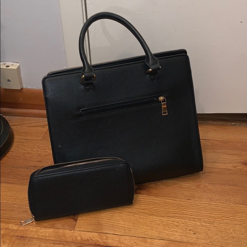 Women’s clutch purse